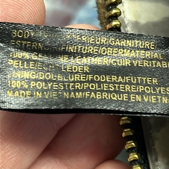 Aimee Kestenberg Animal Print Leather Just Saying Stadium Wallet Mini Crossbody - Picture 13 of 16